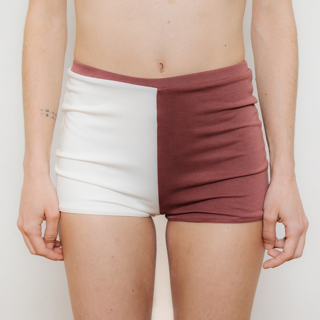the-hold shorts white/burgundy